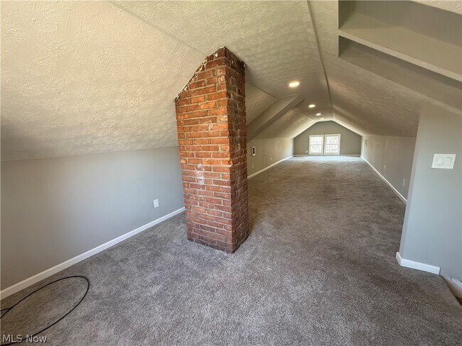 Building Photo - 1265 Marlowe Ave
