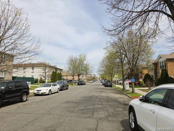 Building Photo - 2444 Lodovick Ave