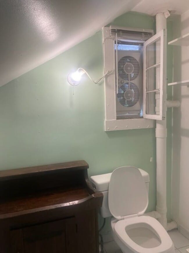 Building Photo - 2 bedroom apartment for Rent - Poughkeepsie
