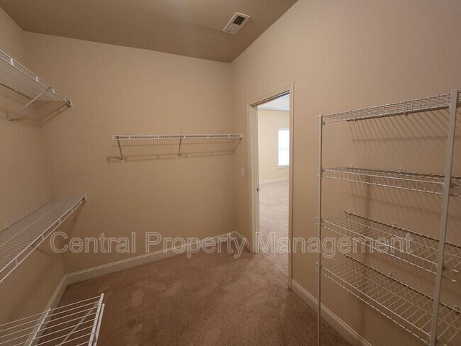 Building Photo - 265 Meadow Blossom Way