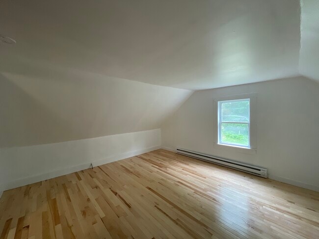 Building Photo - Buxton