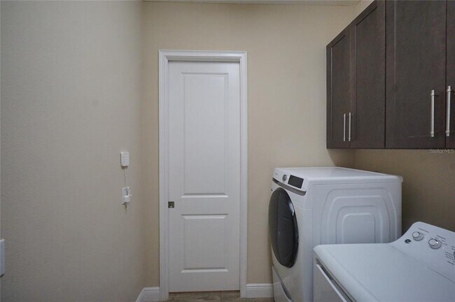 Building Photo - 6154 Marsh Trail Dr
