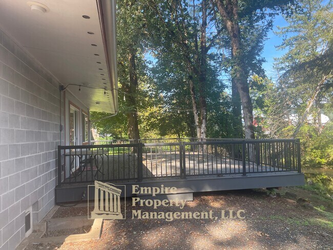 Building Photo - 93127 Marcola Rd