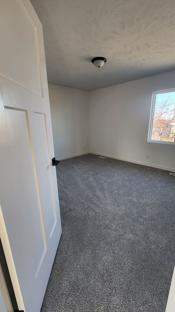 Building Photo - Brand New Construction - Popular Elkhorn Location!!