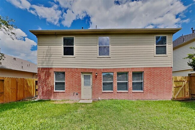 Building Photo - 16869 Greenhouse St