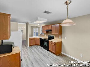 Building Photo - 735 Cormorant