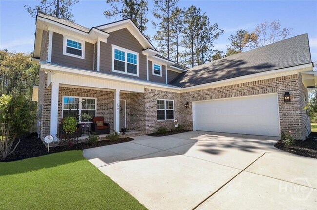 Building Photo - Perfect blend of luxury and comfort