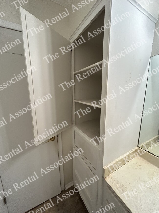 Building Photo - 103 Liner Dr