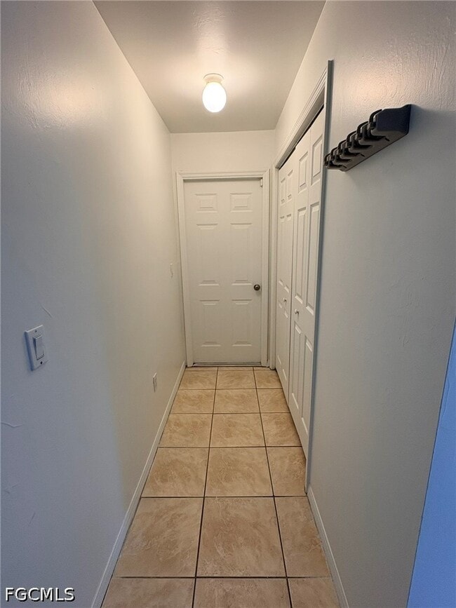 Building Photo - 1909 SE Van Loon Terrace