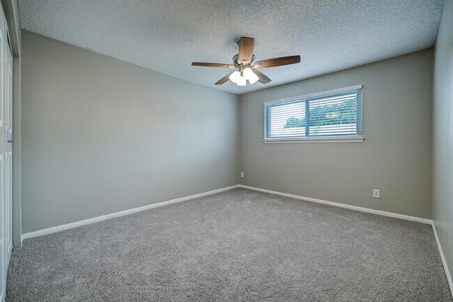 Building Photo - 10306 Hammerly Blvd