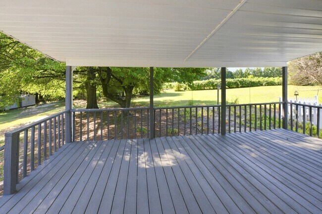 Building Photo - 739 A C Morrison Rd