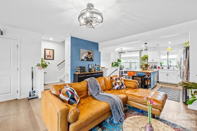 Building Photo - 6312 Cutwater Cir