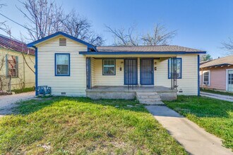 Building Photo - Porter St Duplex