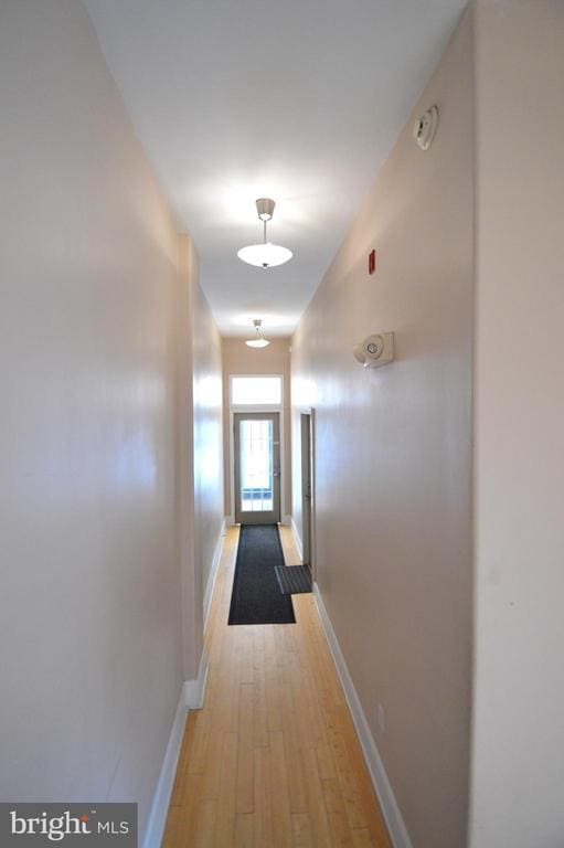 Building Photo - 1006 N 5th St