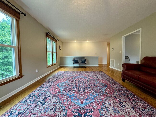 Building Photo - Charming Four-Bedroom Home In Christiansbu...