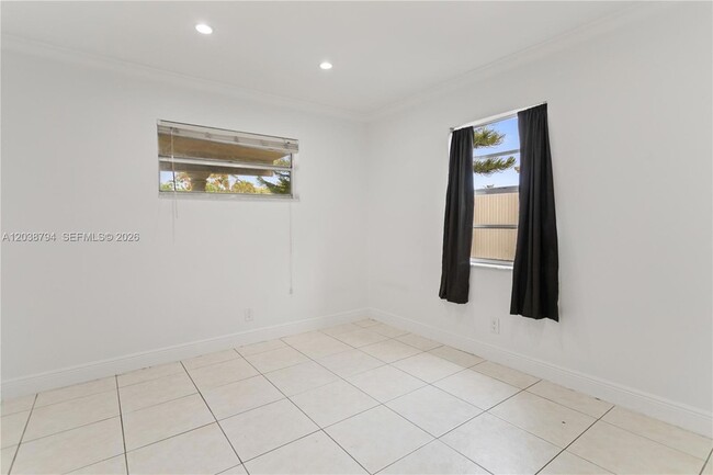 Building Photo - 4151 SW 56th Ave