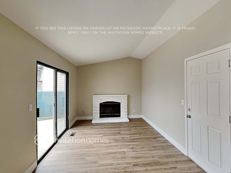 Building Photo - 449 Topsail Dr