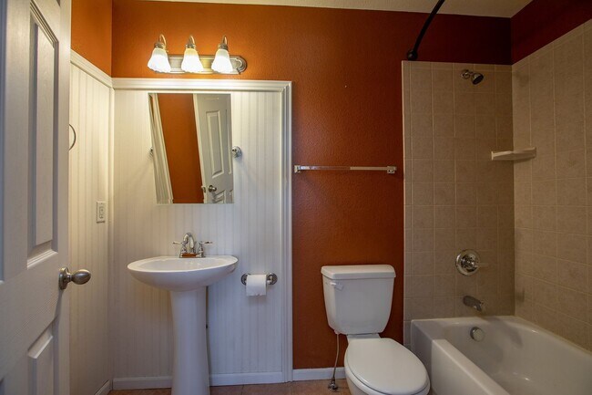 Building Photo - 5 Bedroom Home in Windsor Colorado