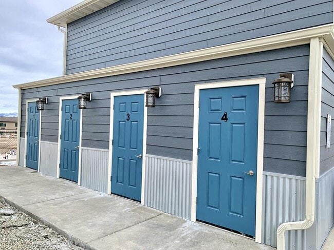 Building Photo - 841 Gibbon St