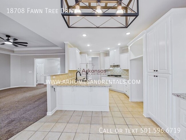 Building Photo - 18708 Fawn Tree Dr