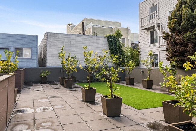 Building Photo - HIP 2BR/2BA Inner Mission Boutique Top Flo...