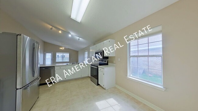 Building Photo - 9725 Leeward Way