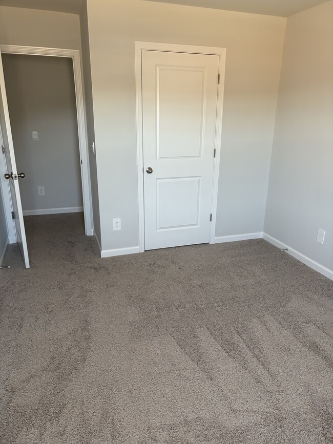 Building Photo - 4316 Oswin Dr