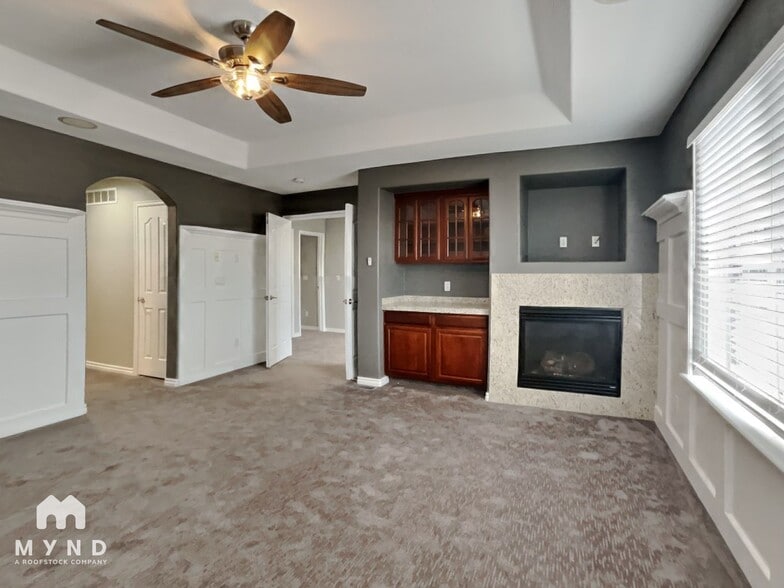 Building Photo - 10835 Heatherton St