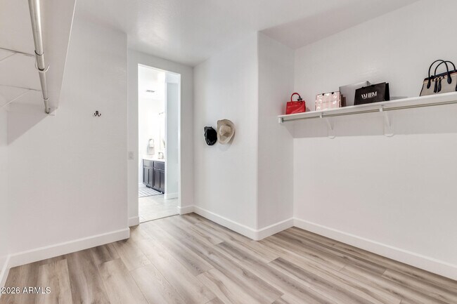 Building Photo - 4750 E Chromium Rd