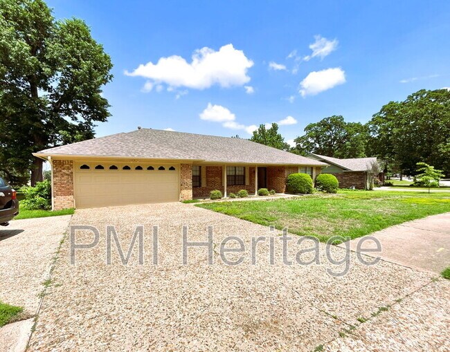 Primary Photo - 3101 Brooken Hill Dr