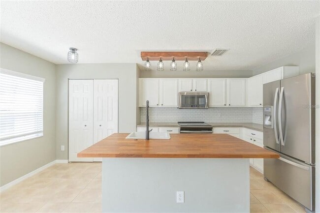 Building Photo - 4220 Winding River Way