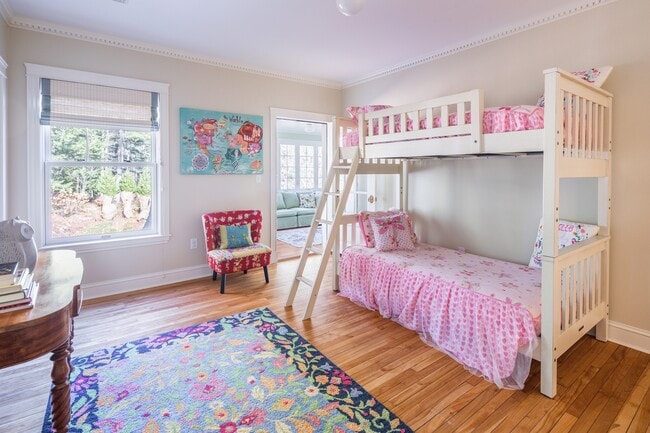 Building Photo - 39 Rockcraft