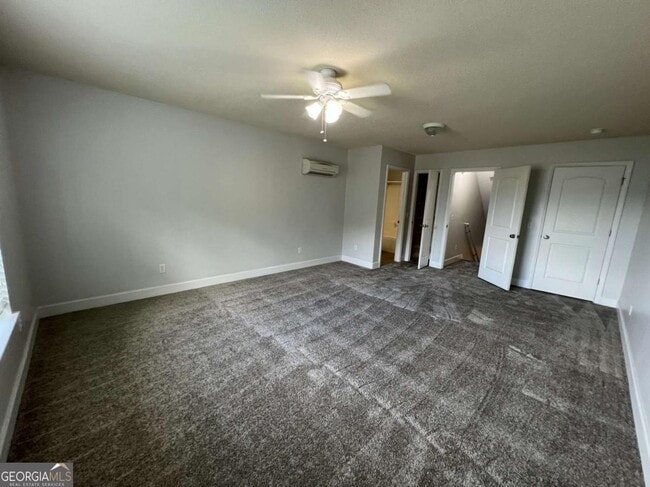 Building Photo - 203 Waters Edge Dr