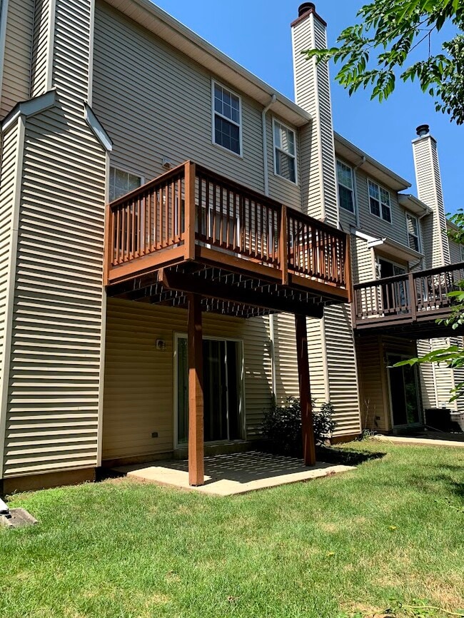 Deck - 963 Katie Cir