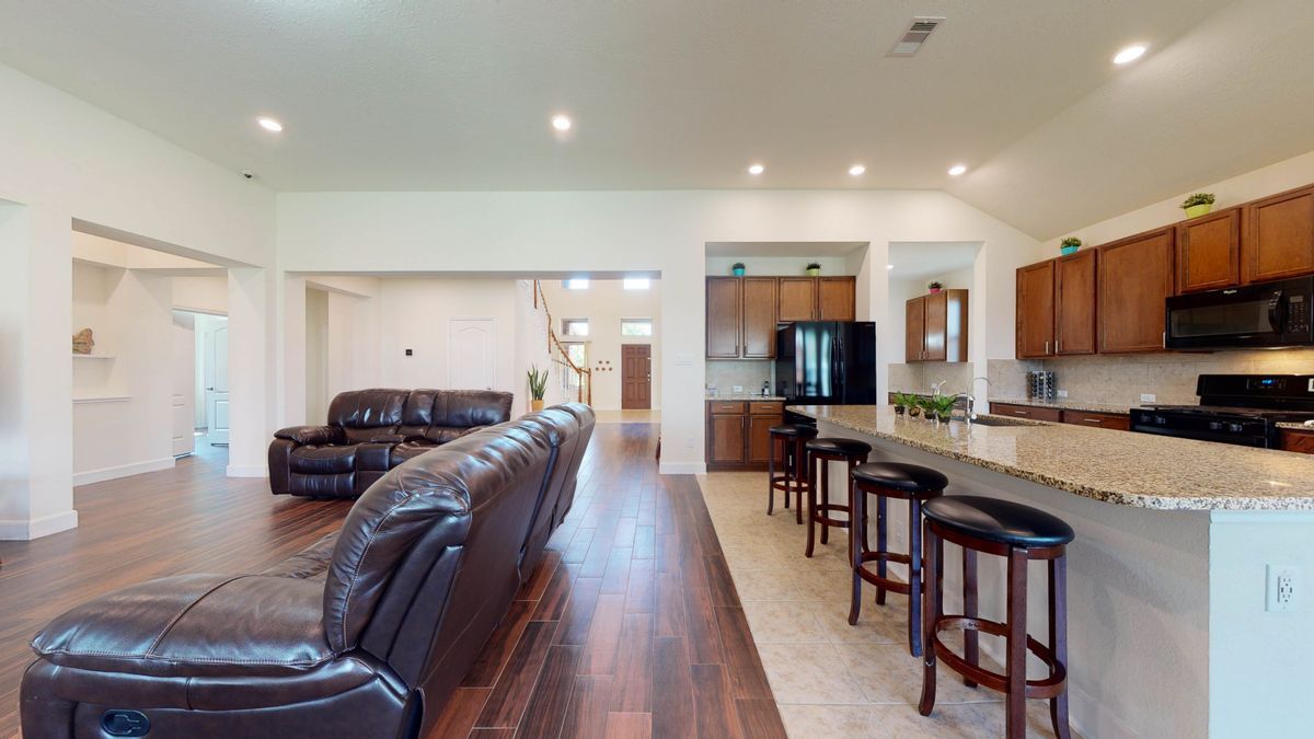 Building Photo - 1227 Posey Ridge Ln