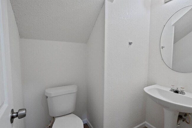Building Photo - 1201 Marigold Way