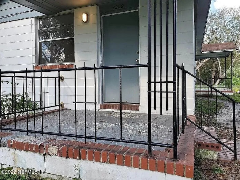 Primary Photo - 3359 Columbus Ave