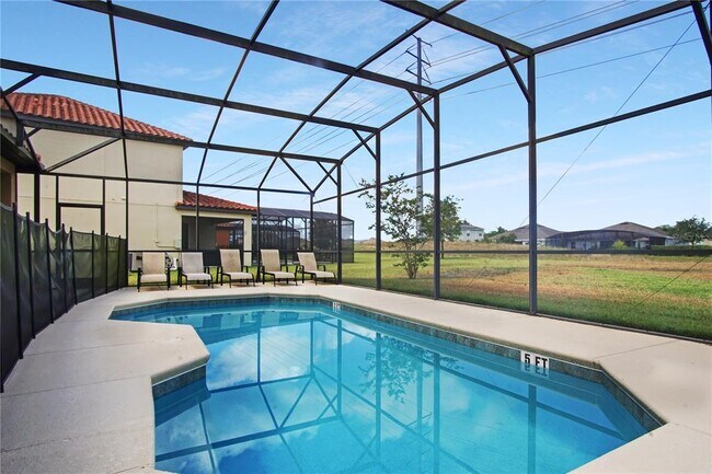 Building Photo - 2545 Rosemont Cir
