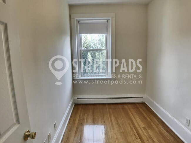 Building Photo - 2 bedroom in Brookline MA 02446