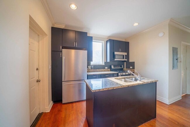 Building Photo - 3123 W Washington Blvd