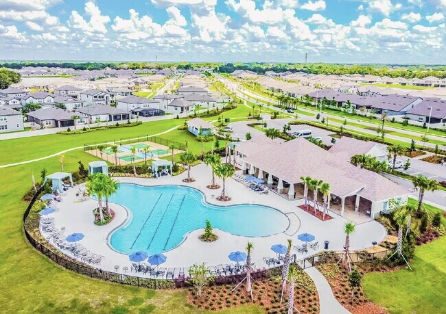 Building Photo - "Discover Spacious Comfort: 4-Bed, 2-Bath Gem in Riverview!"