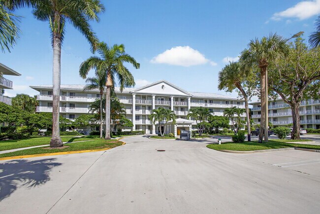 Building Photo - 2581 Village Blvd