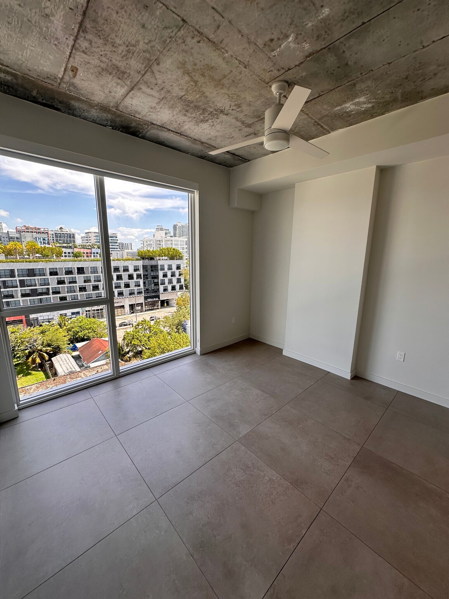 Building Photo - 142 NW 31st St