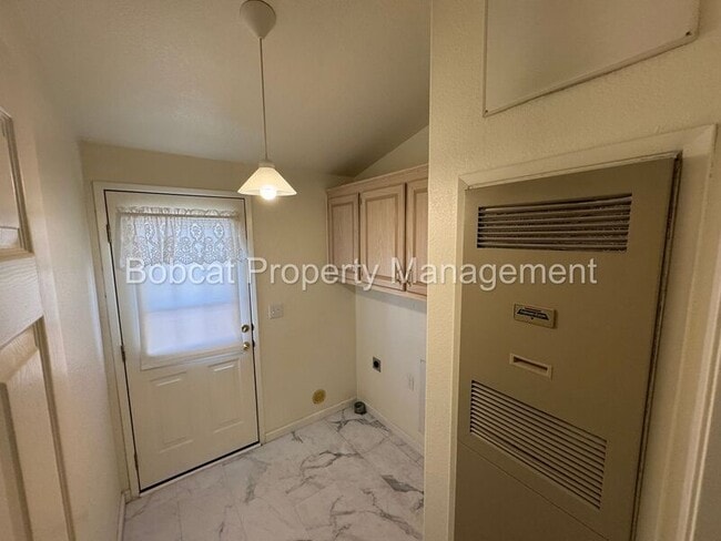 Building Photo - 1129 Gambrel Dr