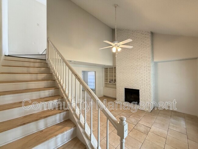 Building Photo - 3417 King Bradford Dr