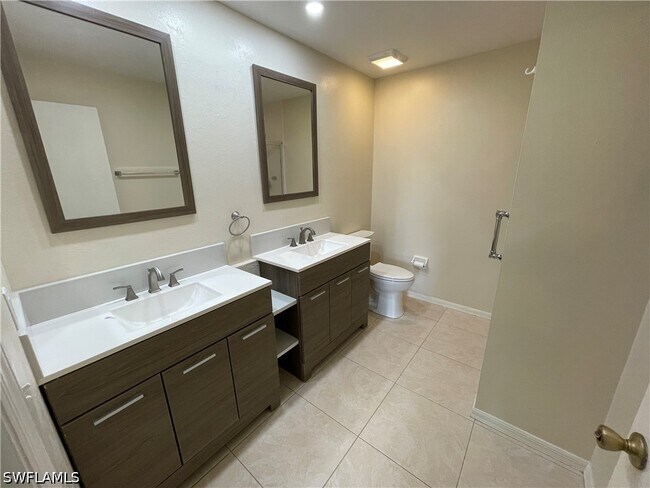 Building Photo - 7768 Jewel Ln