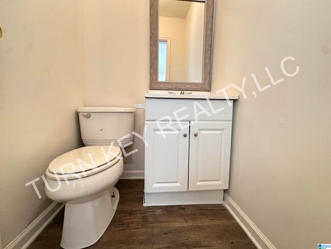 Building Photo - 1008 Shelton St