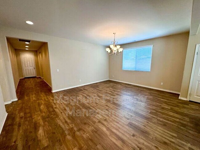 Building Photo - 34726 Yellow Root Ct