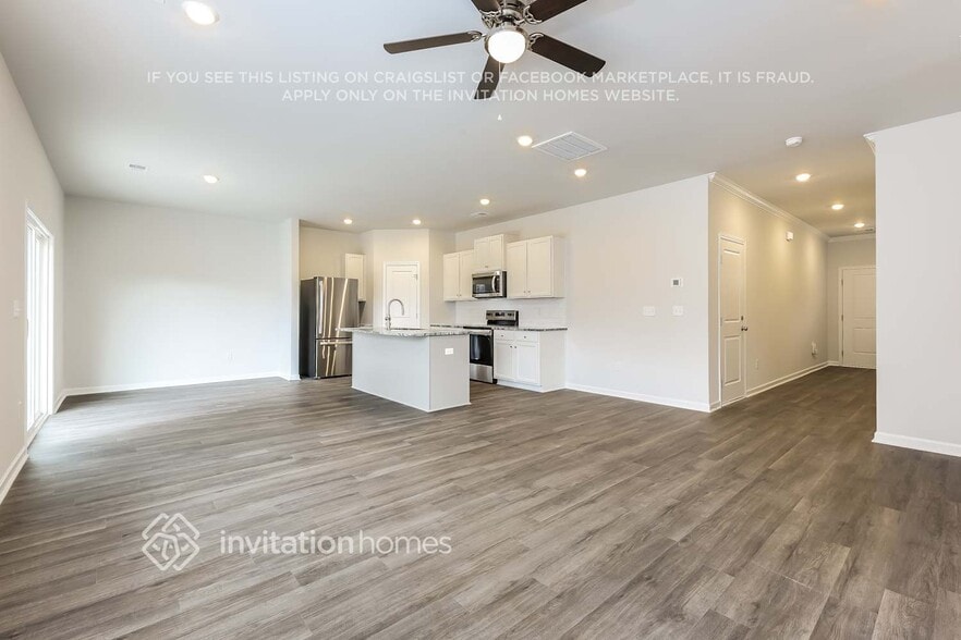 Building Photo - 3968 Zepelin Wy