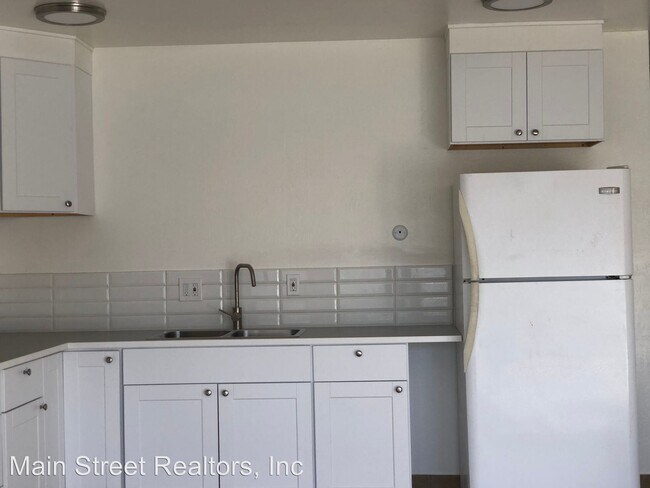 Building Photo - 1945 42nd Ave